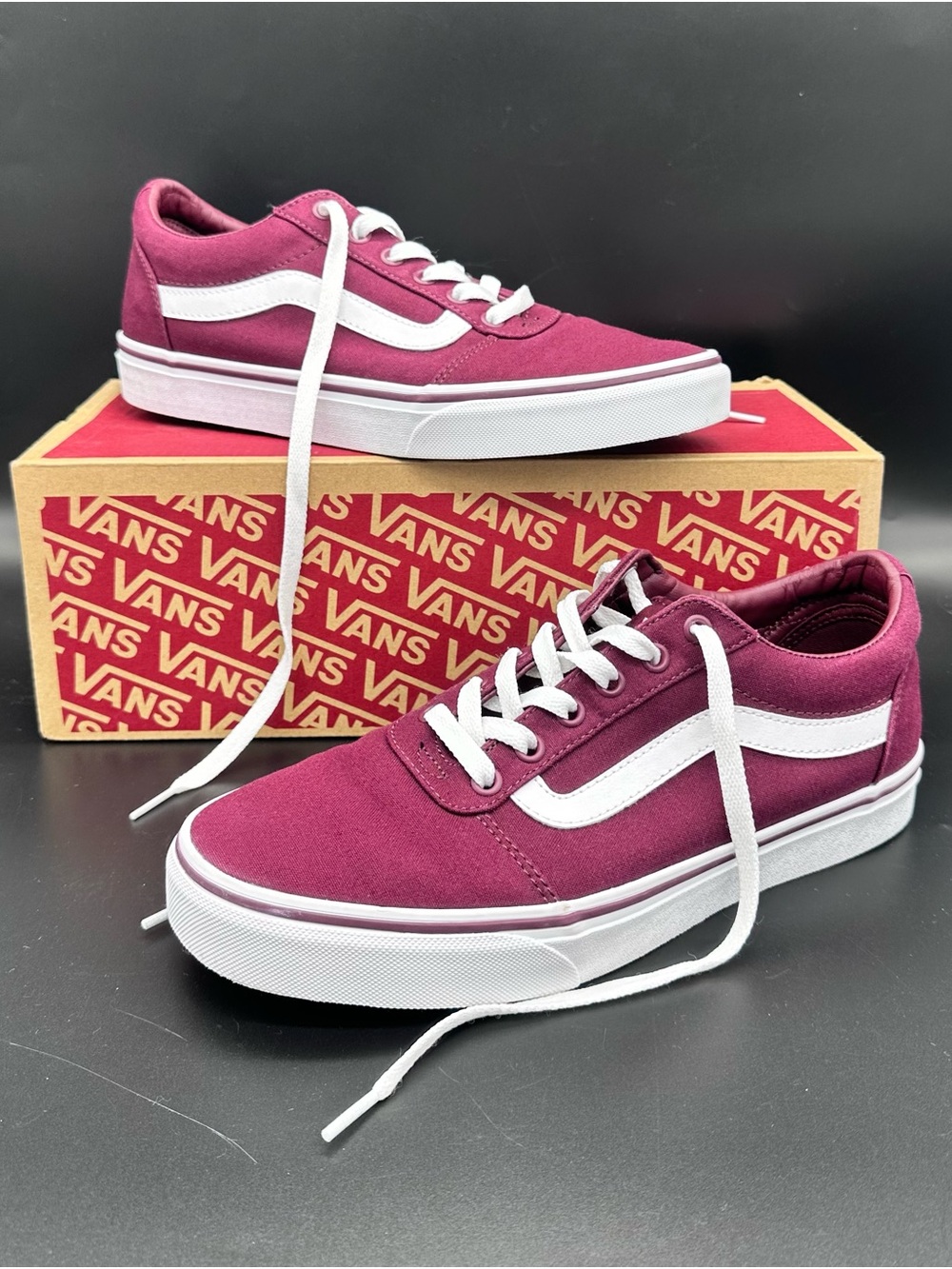 Size 10 Vans Ward Low Top Women’s Sneakers Burgundy Canvas White Stripe Shoes
